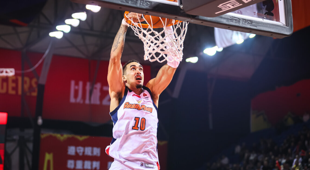 bifa必发注册入口-破案！奎因一打东北球队就特别来劲的原因找到，媒体人说出实情